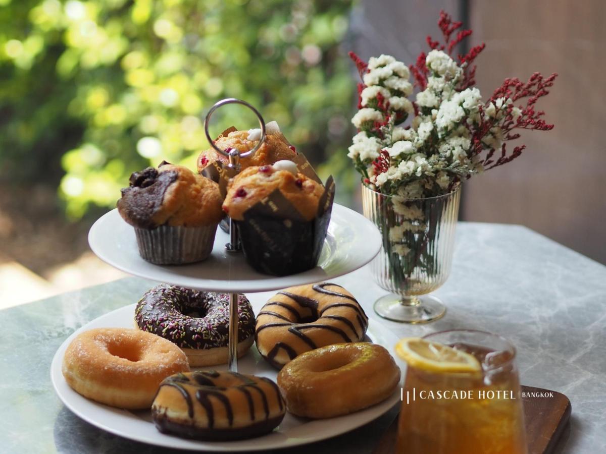 Cascade Hotel Банкок Екстериор снимка