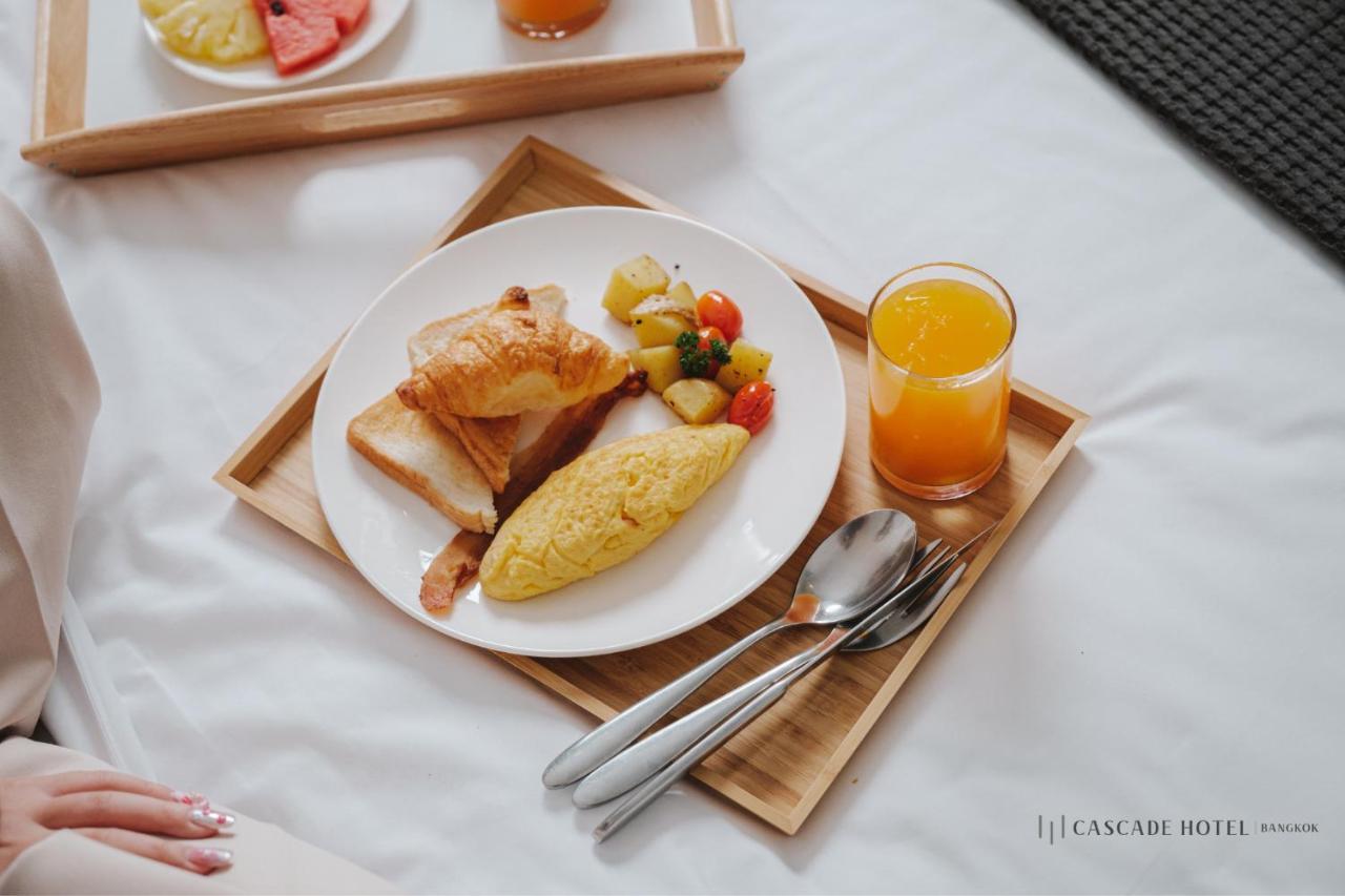 Cascade Hotel Банкок Екстериор снимка