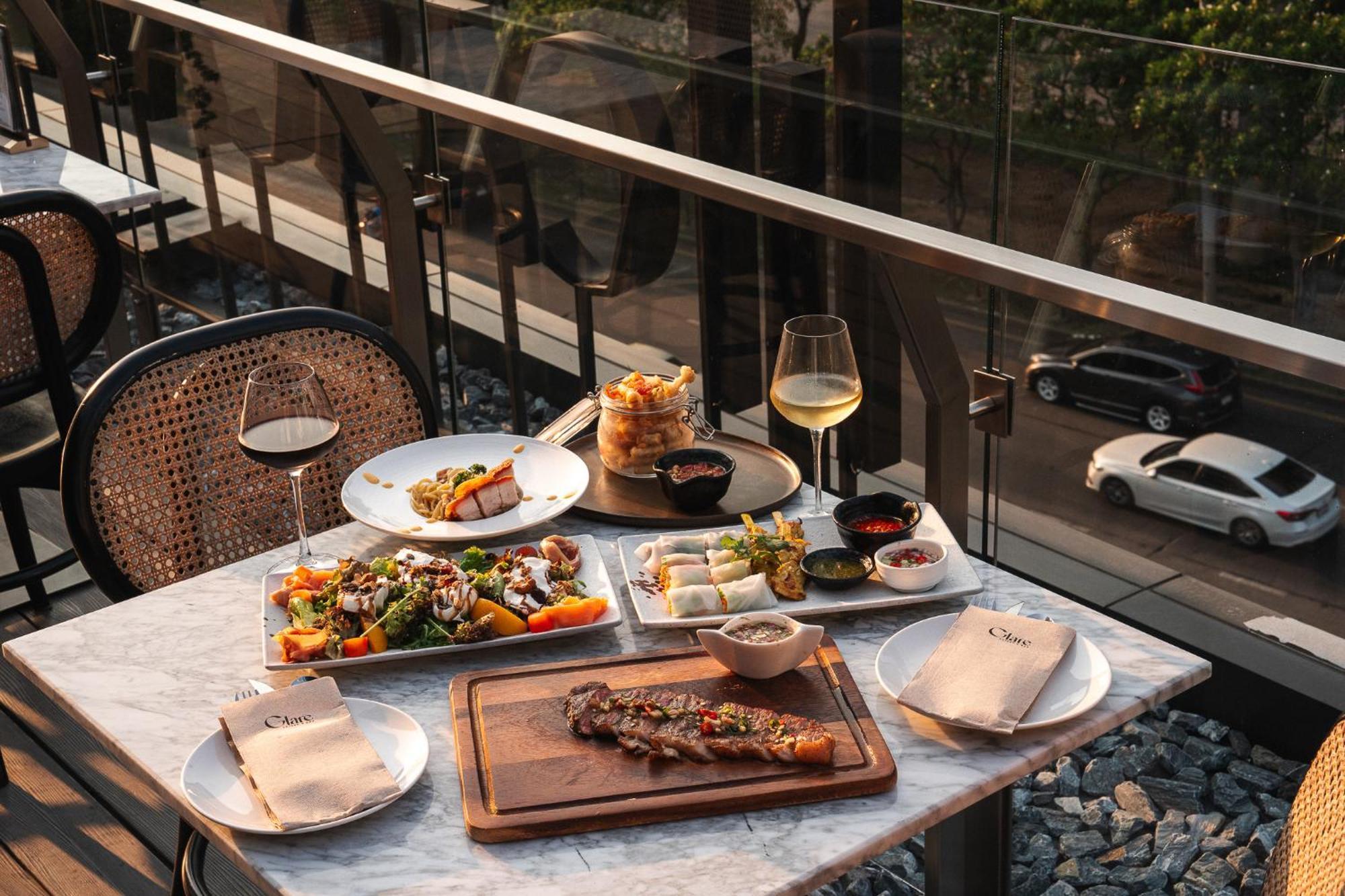 Cascade Hotel Банкок Екстериор снимка